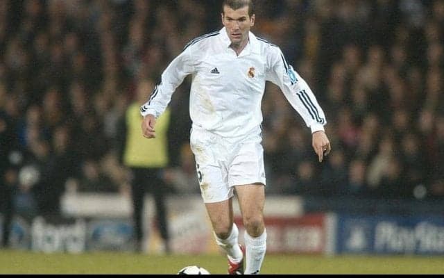 【スーパーゴール図鑑/レアル・マドリー編】ジダンと言えばこのゴール！CL決勝レバークーゼン戦で見せた“あの”スーパーボレー