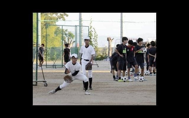 無名公立の山田高校が甲子園に迫る。80歳「おばちゃん」の教え子も