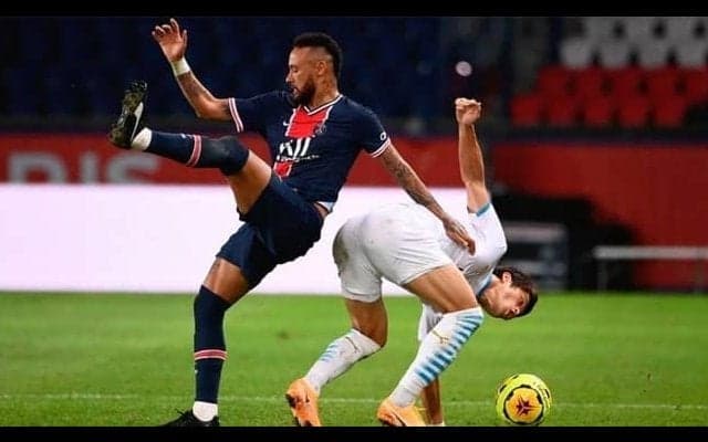 人種差別反対を掲げたネイマールに批判的コメント殺到 ...過去に酒井へ暴言