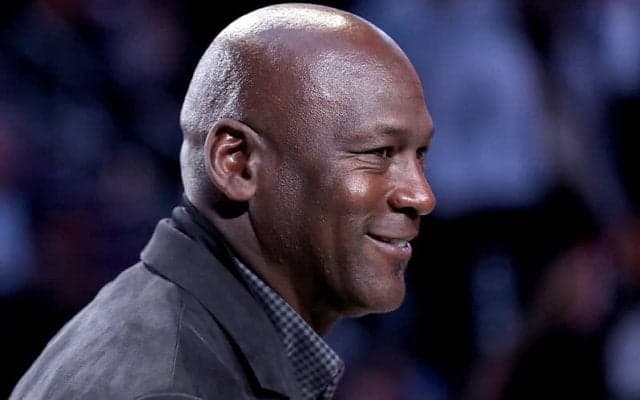 マイケル・ジョーダンが『ラストダンス』の収益約2億円を飢餓と戦うフードバンクに寄付