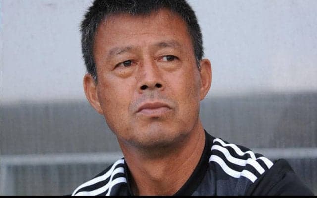 金沢が柳下正明監督の続投を発表、来季は5年目「覚悟を持って指導していきます」