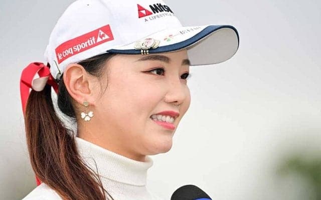 中国美女セキが清楚に微笑む　新人戦V直後の自撮りショットに反響「キューティー」