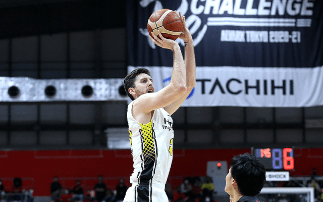 今季初の“東京ダービー”はサンロッカーズ渋谷に軍配、ケリーのフリースローで劇的幕切れ