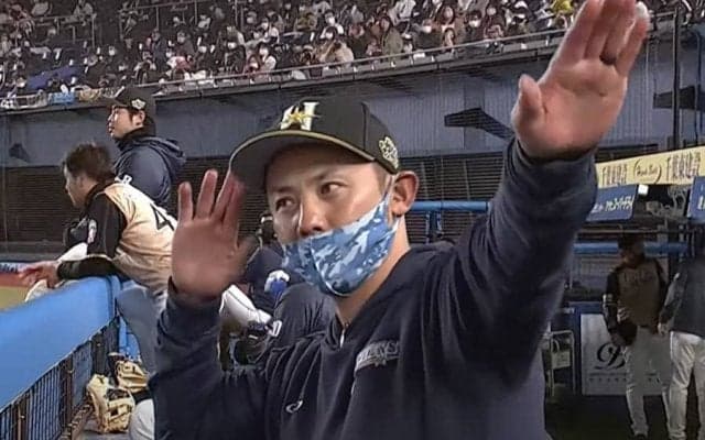 「来年見られないのは辛すぎ」敵も味方も爆笑？苦笑？したハム矢野Cの“ガチ”ダンス