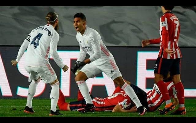 ダービーを振り返ったカゼミロが主審を称賛「マテウ・ラオスは最高だ」