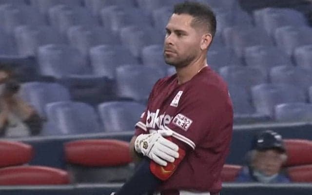 「ロメロ可哀想…」　天井直撃で幻に終わった主砲たちの“超特大弾”にファン驚愕