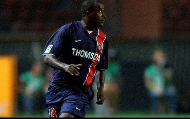 スカッとゴール！ Jリーグでも活躍したレイナウドのアプローチショットのような柔らかいロングシュート