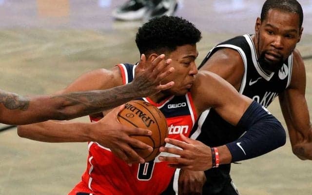 【NBA】八村塁、元MVPデュラントに競り勝ち豪快ダンク　米ファン驚き「ルイは今年化ける」