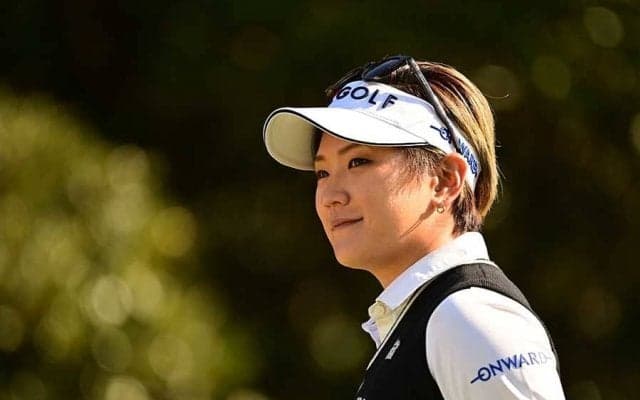 成田美寿々、現役プロ野球選手のドライバーショットに驚き「いやー飛ぶ。羨ましい」