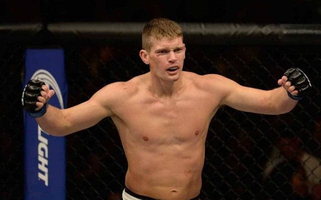 「カラテ技」が頭部直撃　UFC後ろ回し蹴りKOに米再脚光「つま先ヒット」「映画だ」