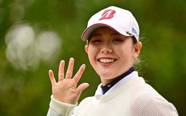 吉田優利、好み分かれる“オシャレ私服集”に反響「5枚目ばり好み」「最後が可愛い」