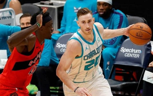 ホーネッツに新加入したゴードン・ヘイワードが右手第5中手骨を剥離骨折