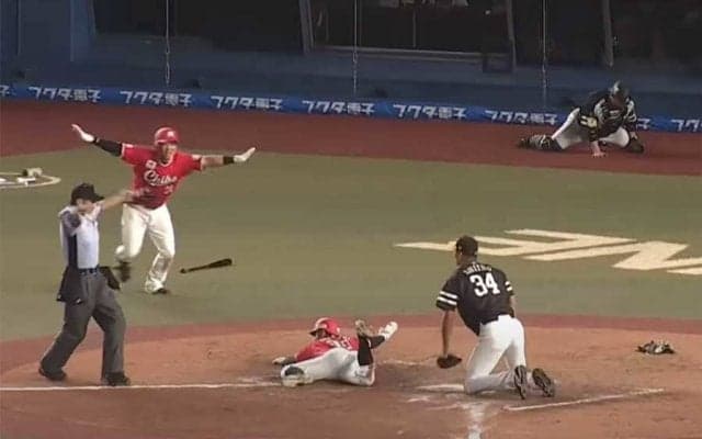 「審判の神の目」「スゴすぎる」　間一髪の本塁突入“神ジャッジ”の数々に再脚光