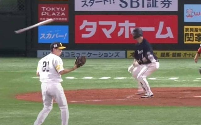 「リアクション満点すぎる」西武外崎の表情…鷹和田の“好キャッチ”にファン再脚光