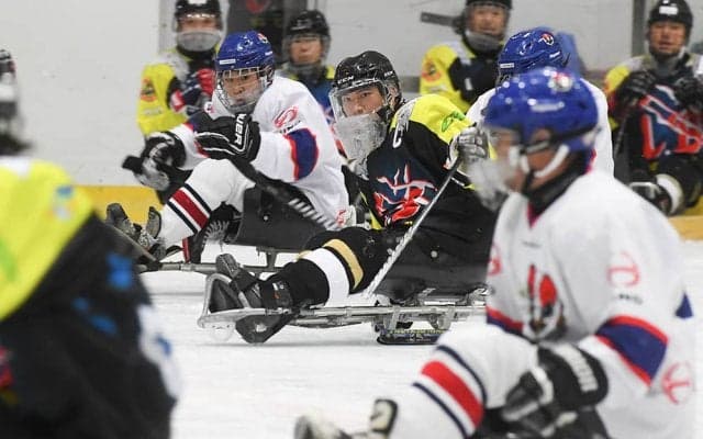 “氷上の格闘技”パラアイスホッケーのクラブ選手権、長野サンダーバーズが3連覇！