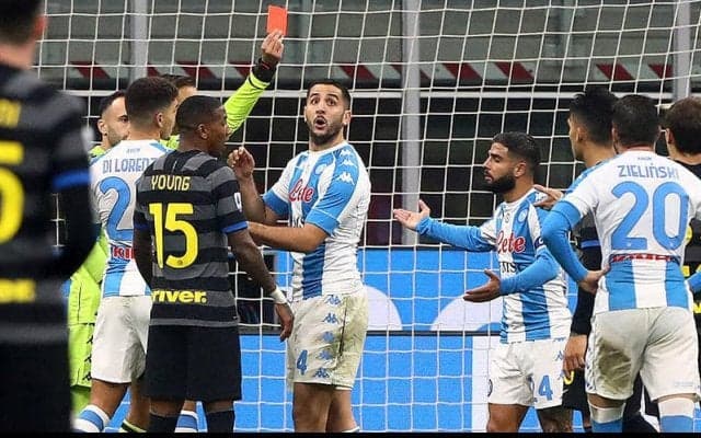 インテル戦で一発退場のインシーニェが1試合の出場停止と罰金の処分… 