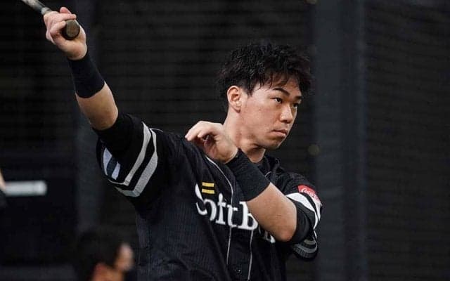 「もの凄いバッターになる」　鷹・長谷川が期待する若き大砲候補に授けた助言