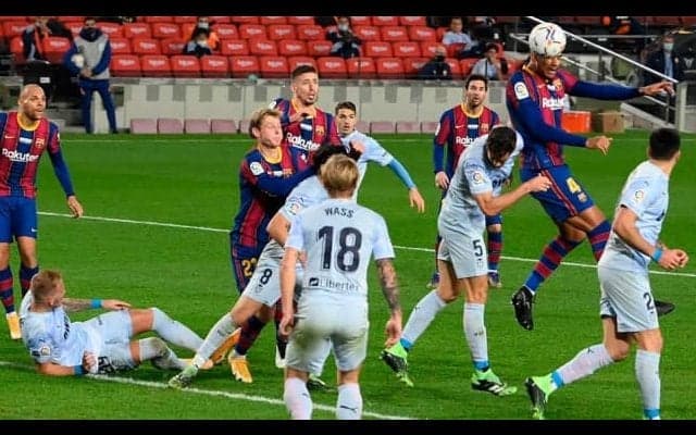 一度は逆転も勝ち切れなかったバルサ 知性とセンスが光る18歳に最高評価