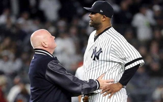 【MLB】お腹ぽっこり136キロ→引退後マッチョに　元251勝左腕“激変スーツ姿”が「キレキレ」