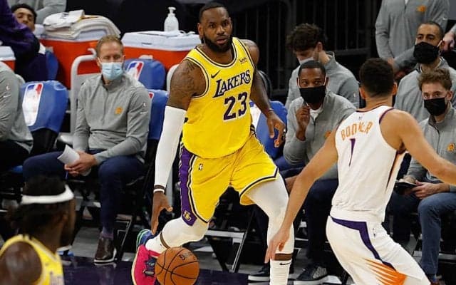 ポール・ピアースが昨季アシスト王を受賞したレブロンについて「間違いなくリーグで最高のポイントガード」