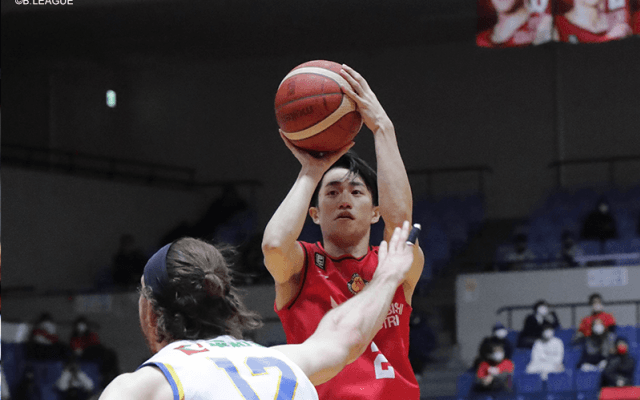 名古屋ダイヤモンドドルフィンズがホームで滋賀レイクスターズを撃破、齋藤拓実が古巣相手に15得点