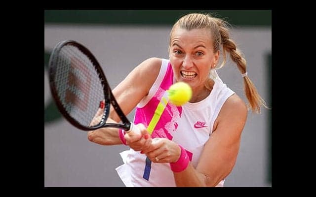  クヴィトバが選手賞を獲得 