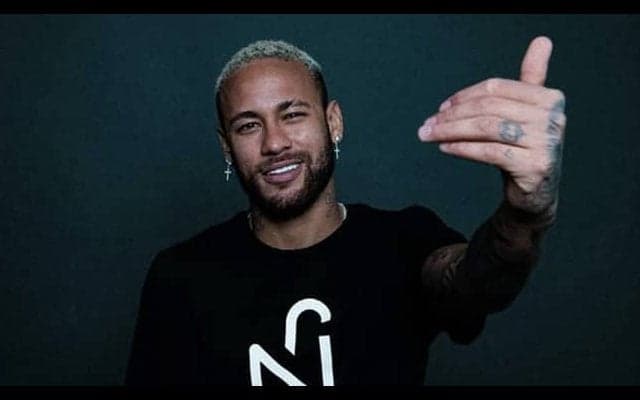 独身貴族ネイマール 次の狙いはスペイン人気番組に出演するモデル美女