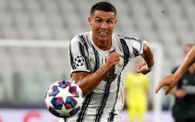 C.ロナウドが“空中横移動”　1年前の衝撃ヘッドに米再脚光「これは狂ってる」「伝説」