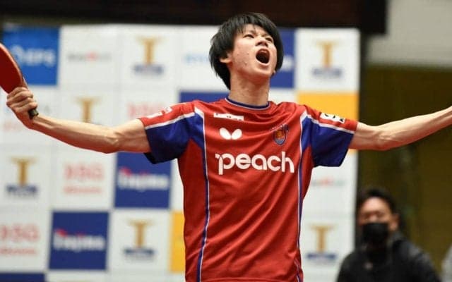 パリ五輪目指す戸上隼輔「東京五輪代表に負けたくない」 張本に今季2勝目でチーム救う