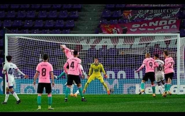 先制点のラングレ “ポスト激突”で重傷のムサ・ワゲにゴールを捧げる