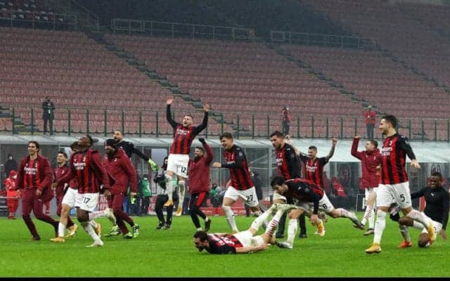 テオの劇的弾でラツィオに競り勝ったミランが首位キープで新年へ《セリエA》