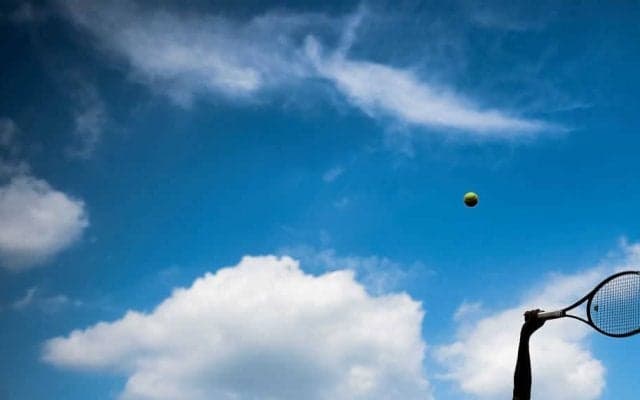 日本開催大会で準優勝したこともあるテニスレジェンドが84歳で死去