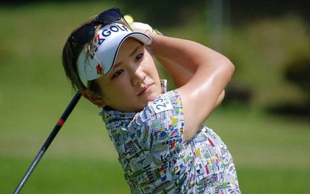 グリーンの傾斜は50ヤード手前からチェックしよう！成田美寿々のパッティングアドバイス