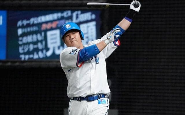 西武中村、2年連続で「ライオンズ年間ベストプレー賞」を受賞　「縁が深いのかなぁ」