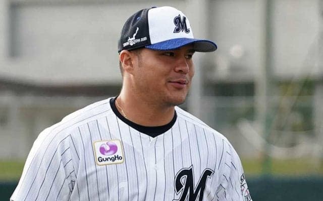 ロッテ、フローレスの背番号「86」を「76」に変更　育成の原嵩は「126」