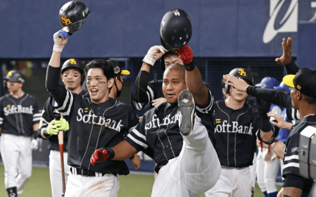 鷹打線大爆発！デスパイネ満塁弾を含む3発15安打で13得点！ソフトバンクが攻守に圧倒して2連勝！【11/22 SMBC日本シリーズ2020・第2戦】