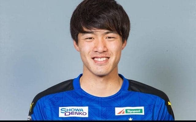 大分、大卒ルーキーDF羽田健人と契約更新! 「さらに成長しクラブの勝利に貢献できるように」