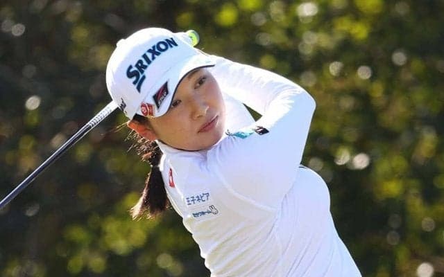 石川遼の隣で笑顔　小祝さくらの“プロ6人共演の1枚”に注目「なかなかのスター揃い」