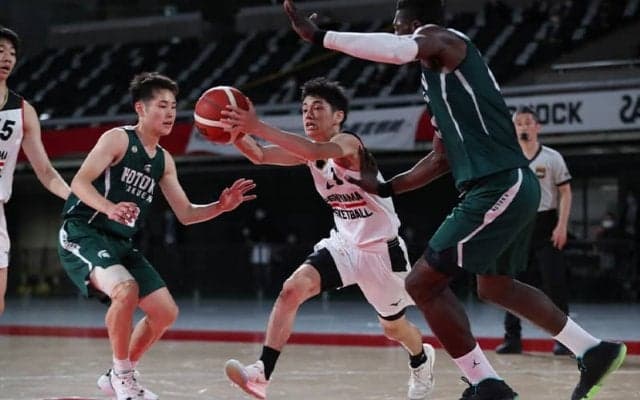 東山が報徳学園に再逆転で勝利…準決勝は洛南との京都対決に／ウインターカップ男子準々決勝