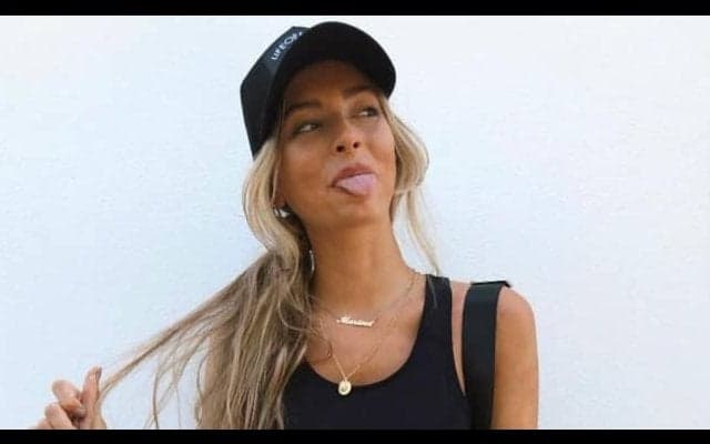 ジダン次男の美人彼女 ビキニ姿で「今日のお願い」