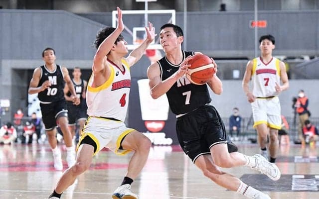 仙台大明成が北陸を振り切り2点差勝利、東山の待つ決勝にコマを進める／ウインターカップ男子準決勝