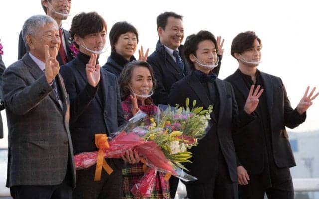 【東京大賞典】TCKイメージキャラクターの中村倫也さん、新田真剣佑さんが来場