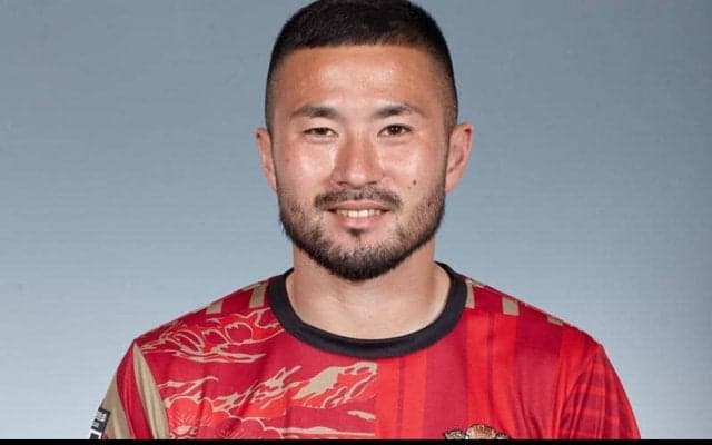 琉球が今季13得点のFW阿部拓馬と契約更新「来季もFC琉球で頑張ります！」