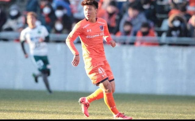 大宮、下部組織時代の同期であるDF高山和真とMF小野雅史の契約更新を発表