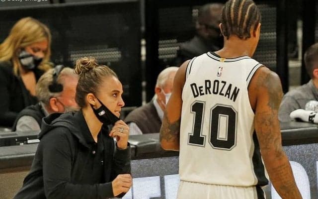 NBA公式戦で史上初の女性HCとなったスパーズのベッキー・ハモン「大変なことだった」