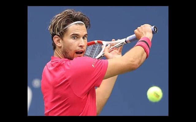  ストロークと試合勝率の関係を分析 