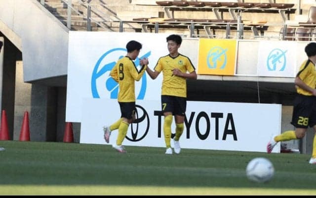 仙台育英の島野怜がハットトリック達成！ 宮崎日大を破って3回戦へ《高校サッカー選手権》
