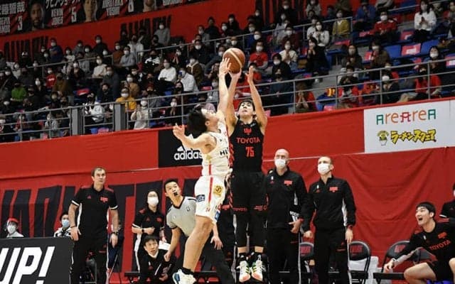 決めたビッグショット！　A東京の小酒部泰暉が新年一発目の大仕事