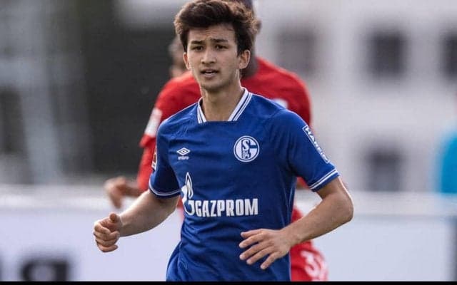 シャルケが若手MFタイターグと早期契約終了