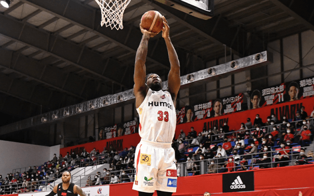 第2戦の強さを見せた大阪エヴェッサ、Bリーグ5シーズン目にしてアルバルク東京から初白星